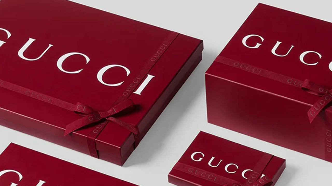 ส่องวิวัฒนาการ ‘ถุง Gucci’ ที่เปลี่ยนสีมาแล้ว 5 ครั้งใน 16 ปี