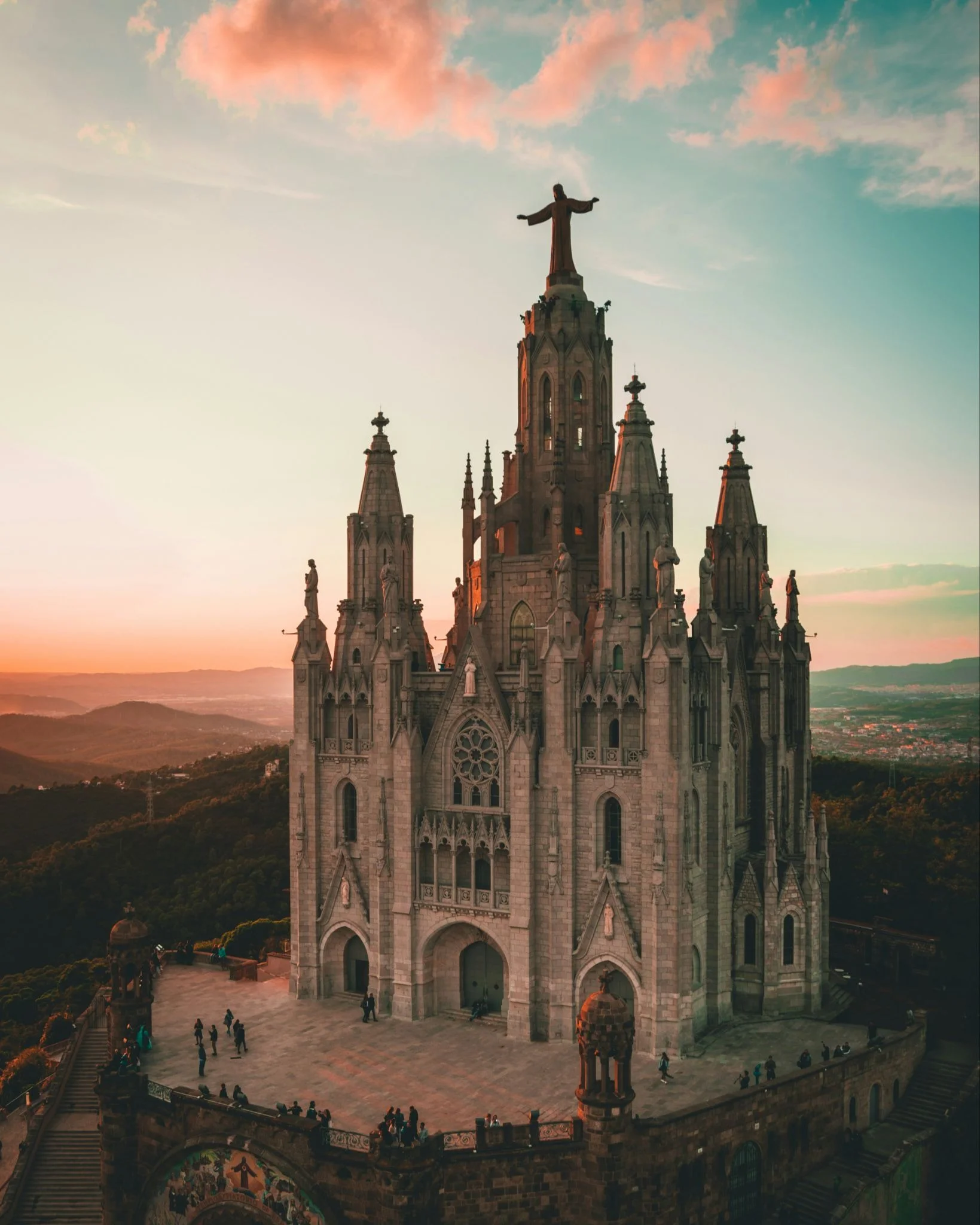 มหาวิหาร Sagrada Fam&iacute;lia แลนด์มาร์คยอดฮิตในบาร์เซโลน่า